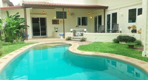 Property grounds - Baan PaiFar Pool Villa (Pattaya)