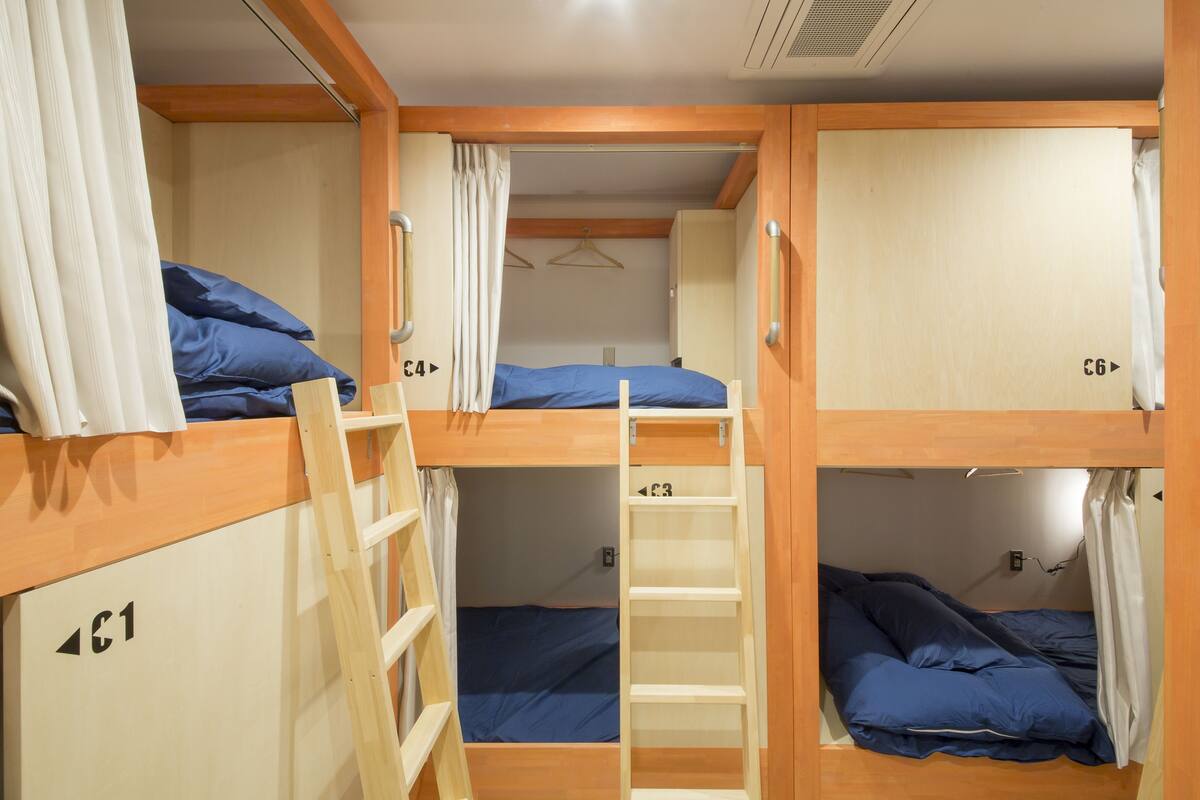 Dormitorio compartido (Female Use Only) | Ropa de cama de alta calidad y edredón