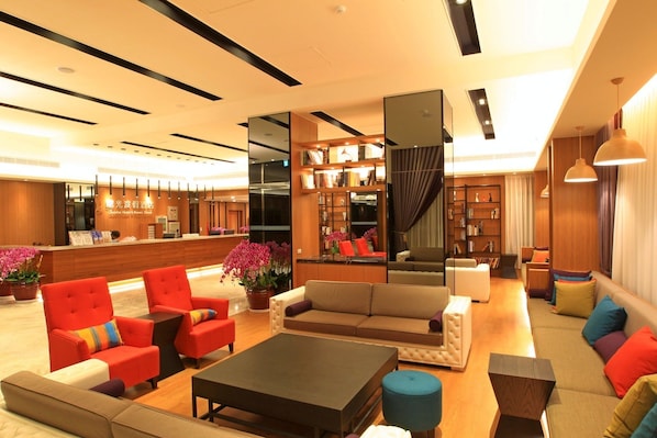 Coin salon dans le hall