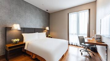 Executive-Suite, 2 Schlafzimmer | Badezimmer | Regendusche, kostenlose Toilettenartikel, Haartrockner, Bademäntel