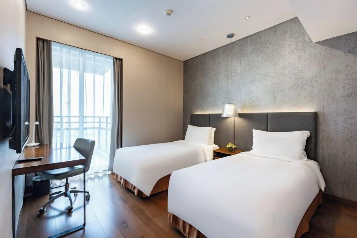 In-room safe, desk, laptop workspace, blackout drapes
