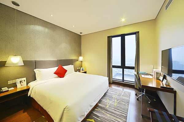 In-room safe, desk, laptop workspace, blackout curtains