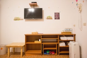 Family Room (6 Adults)