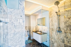 Apartment, Mountain View, Executive Level | Bathroom shower - Viengping Mansion (Chiang Mai)