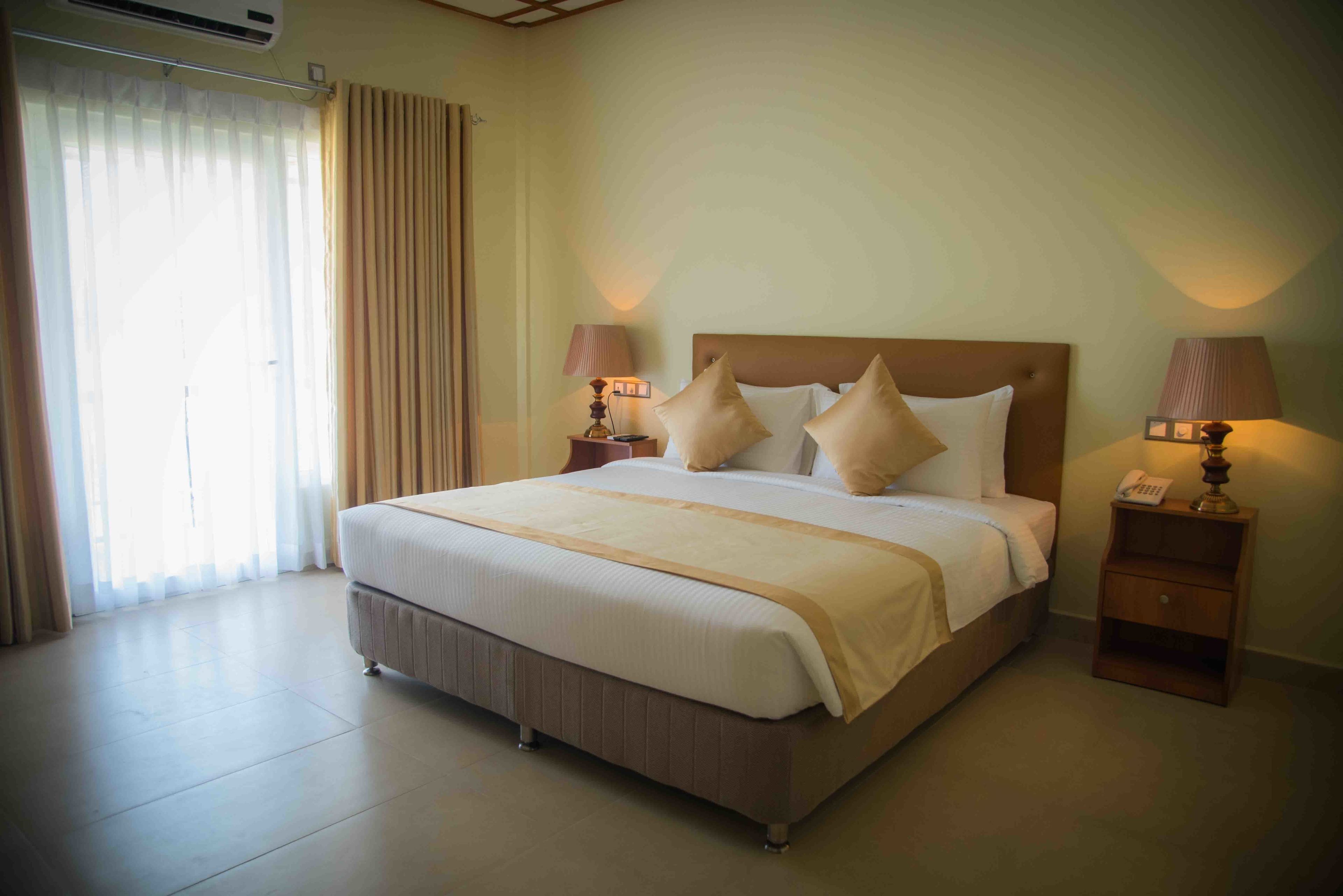 deluxe double room | 1 bedroom, premium bedding, minibar, in-room safe