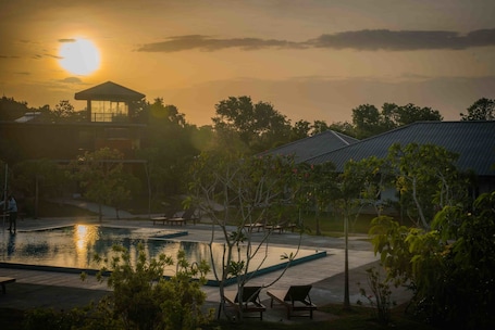 Outdoor pool. Sungreen Resort