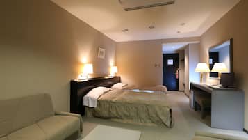 Twin Room (Western Style, 20sqm) | Desk, free WiFi, bed sheets