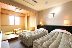 客房 (Japanese Western Style, 20sqm) | 办公桌、免费 WiFi、床单