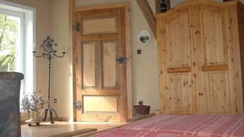 Comfort-dobbeltværelse | Opholdsområde | Tv