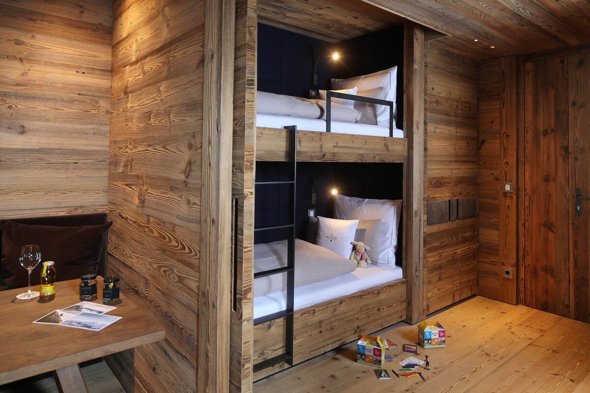 Family Suite, Balcony, Mountain View, Fireplace | Romfasilitet