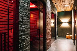 Un sauna, baño turco, tratamientos corporales, exfoliaciones corporales