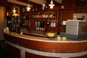 Bar (in der Unterkunft)