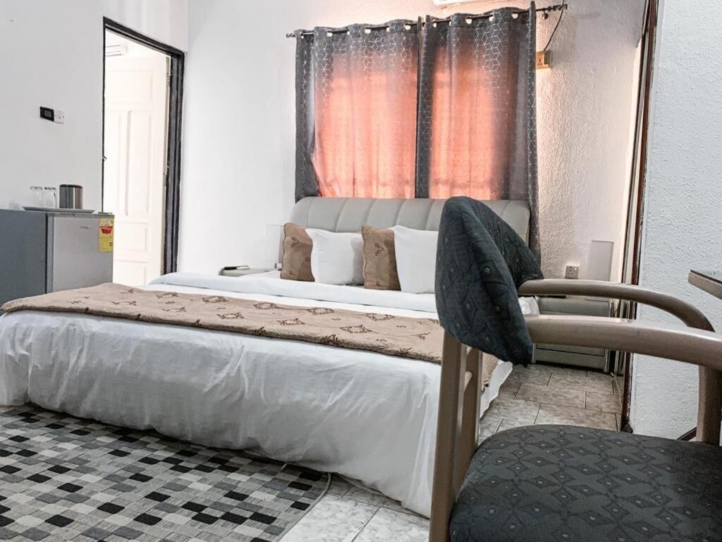 Foto - Hill View Hotel West Airport