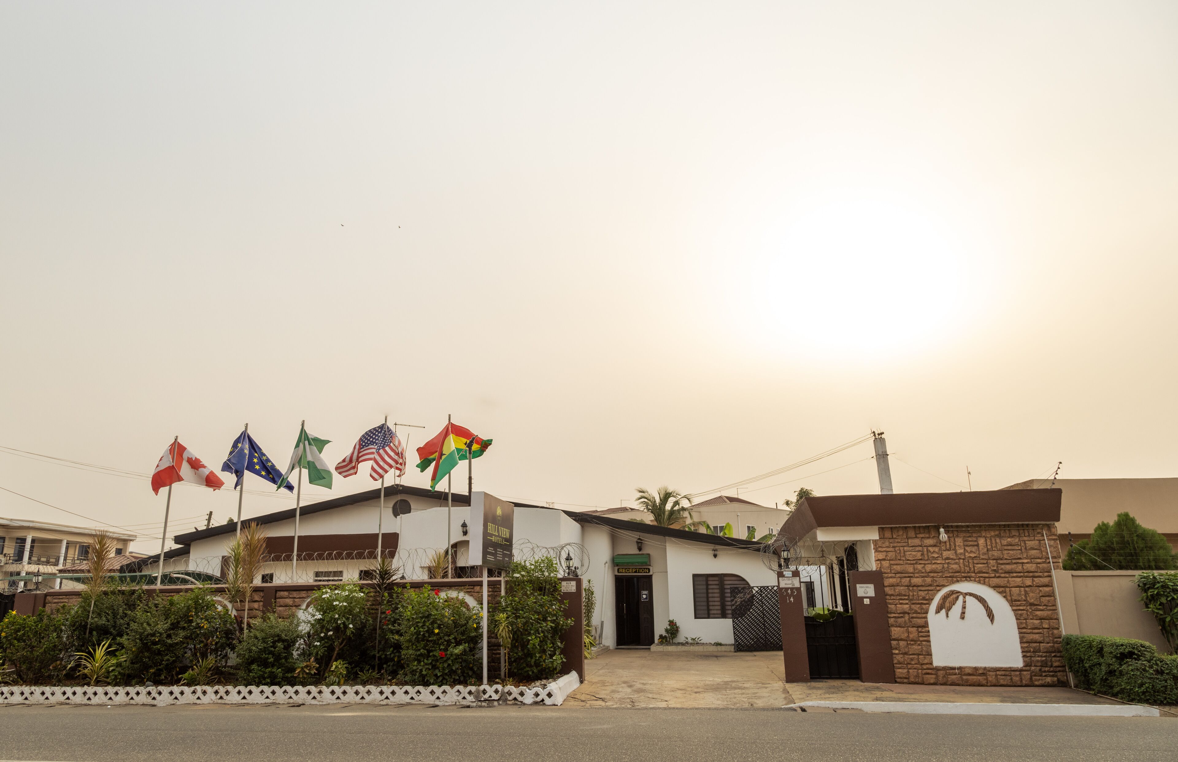 Foto - Hill View Hotel West Airport