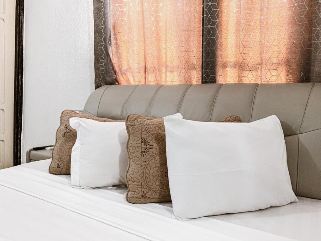 Foto - Hill View Hotel West Airport