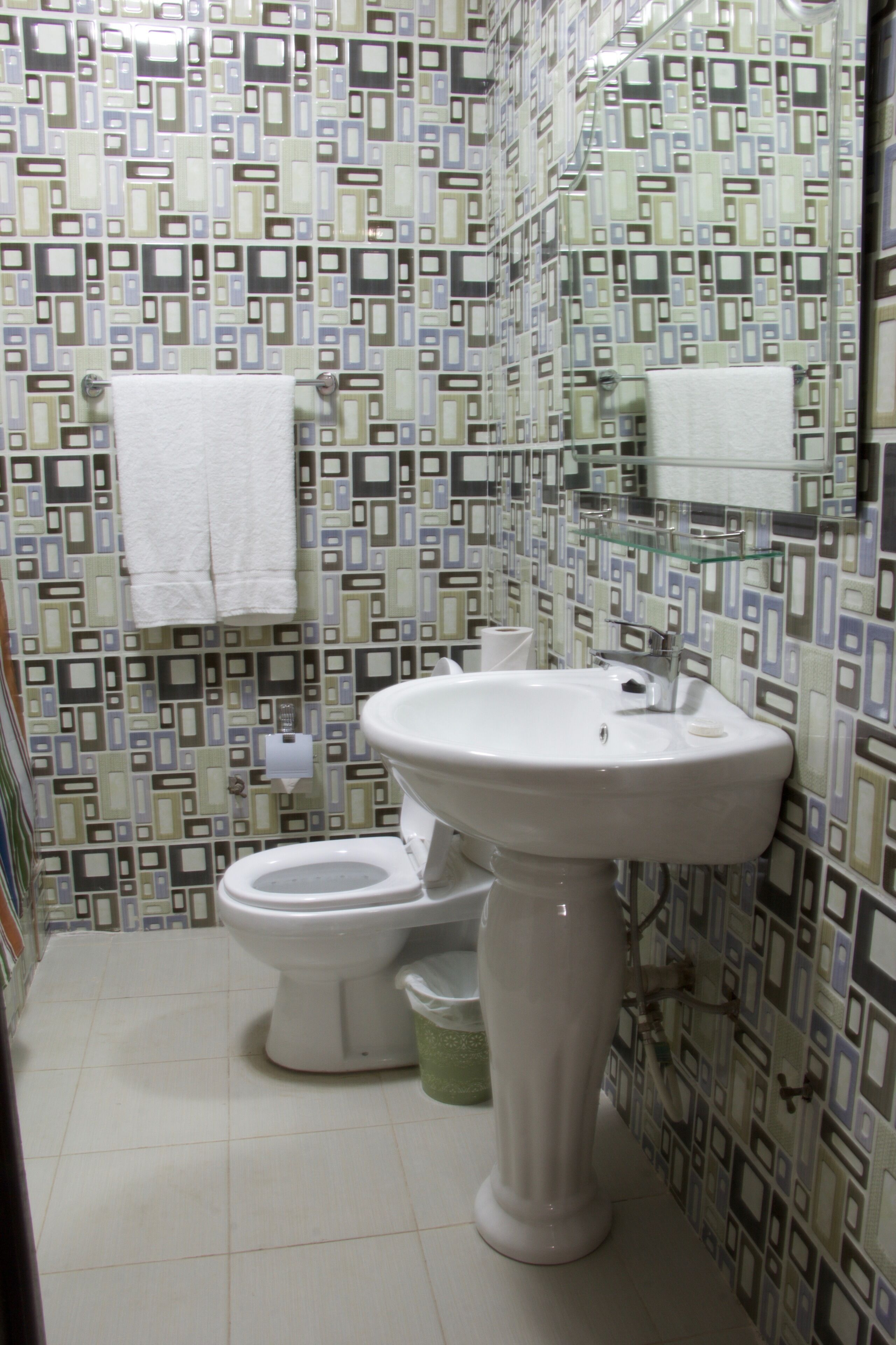 Foto - Hill View Hotel West Airport