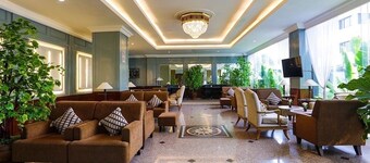 Johns Pardede International Hotel