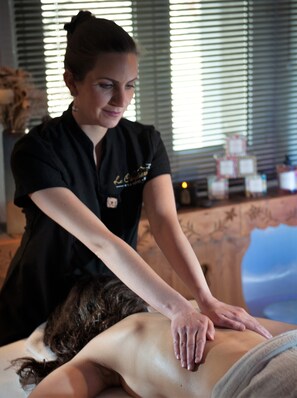 Sauna, steam room, Turkish bath/hammam, body treatments