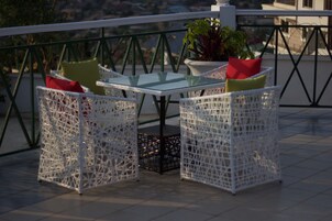 Frühstück, Mittagessen, Abendessen, lokale und internationale Küche 