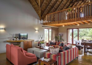 Luxury Villa, 4 Bedrooms, Lake View | Living area