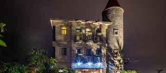 Zum Adler Castle B&B