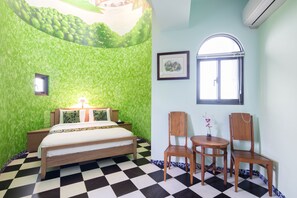 1 habitación, muebles diferentes, cortinas blackout y cunas gratuitas 