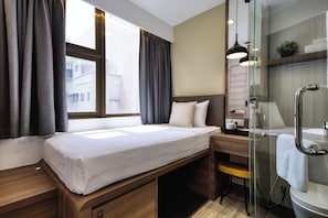 Yhden hengen premier-huone (With View, Single Bed) | 1 makuuhuone, minibaari, tallelokero huoneessa