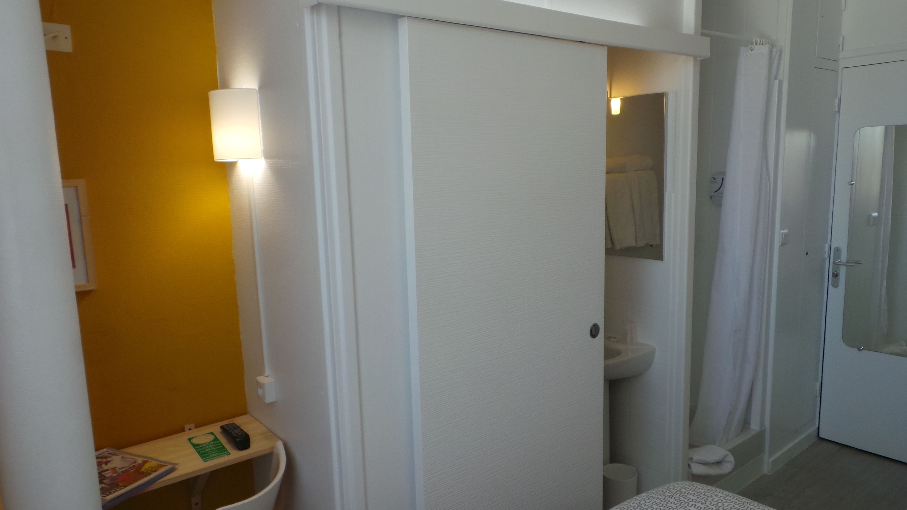 basic double room single use, 1 double bed | premium bedding, in-room safe, desk, soundproofing