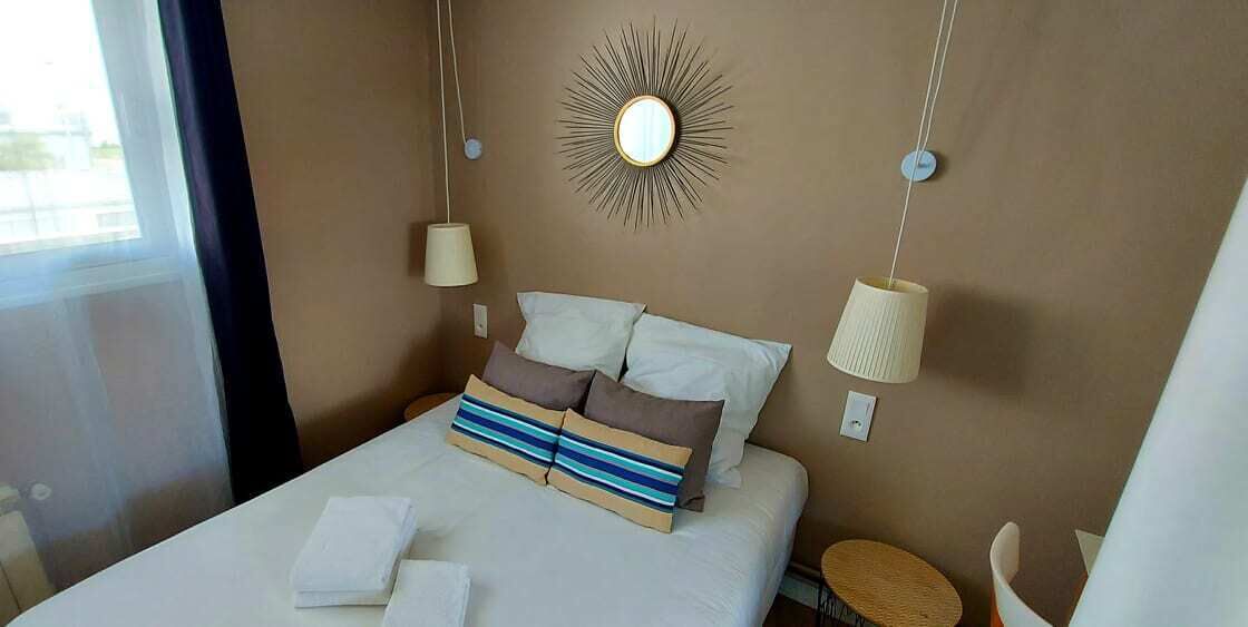 premium bedding, in-room safe, desk, soundproofing