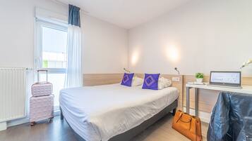 Double Studio | Desk, free WiFi, bed sheets