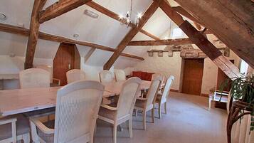 Familien-Suite | Wohnbereich | Flachbildfernseher