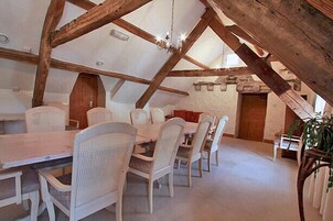 Family Suite | Living area | Flat-screen TV