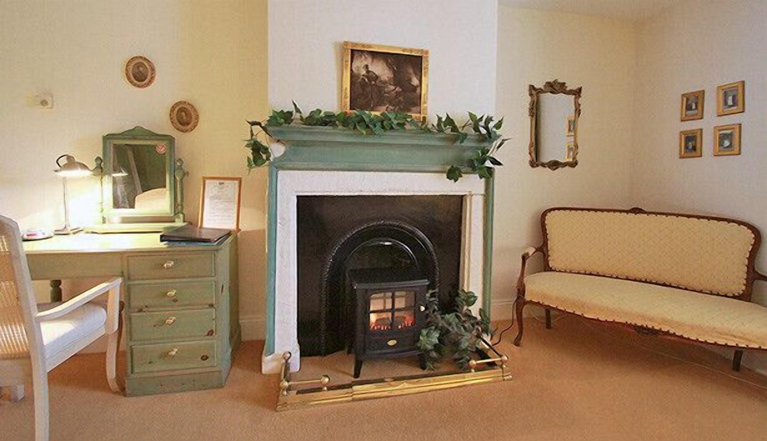 superior twin room | room amenity