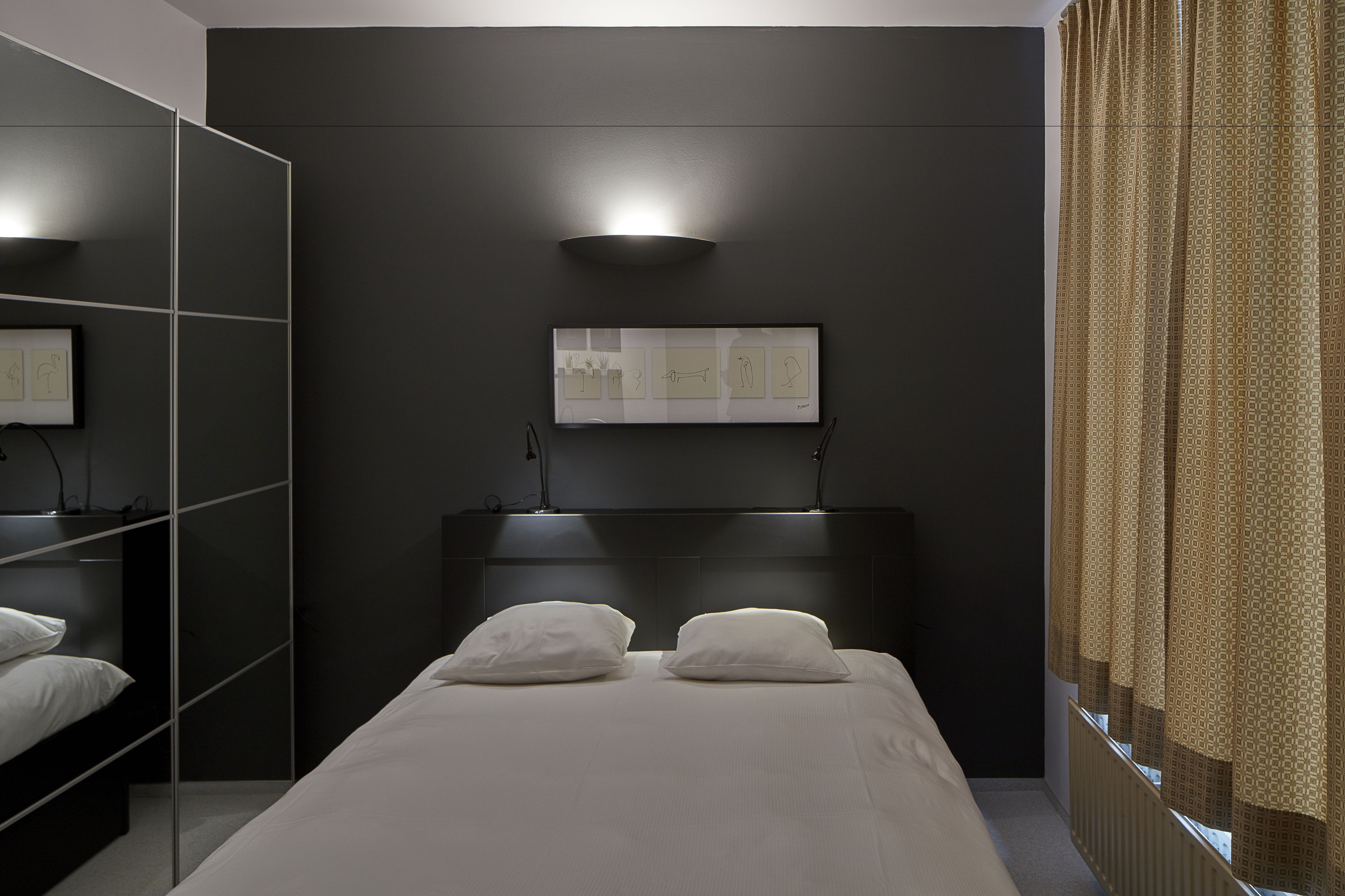 double or twin room | hypo-allergenic bedding, pillow-top beds, in-room safe