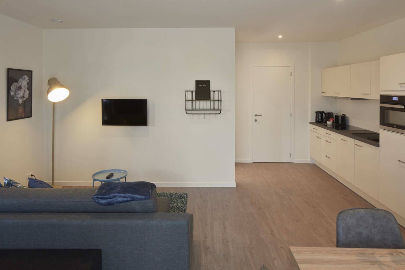 deluxe apartment | hypo-allergenic bedding, pillow-top beds, in-room safe