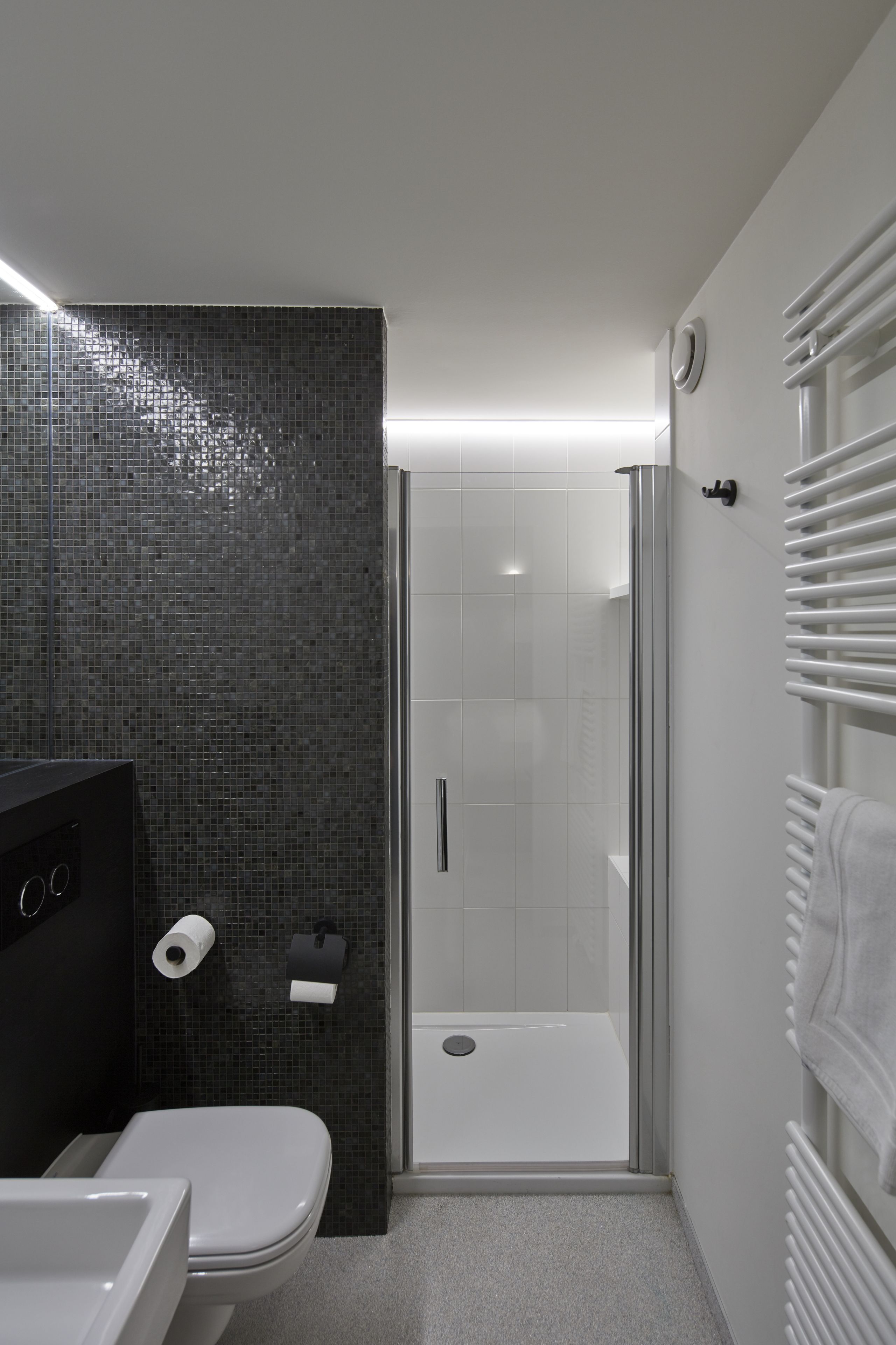double or twin room | bathroom | shower, hydromassage showerhead, eco-friendly toiletries, hair dryer