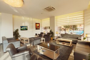 Lobby sitting area - Hotel Expocity Istanbul (Istanbul)