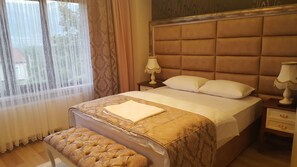 Departamento, vista a la montaña | Escritorio, cunas gratuitas y wifi gratis 