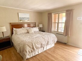 Studio Suite | Individually decorated, blackout drapes, iron/ironing board, free WiFi