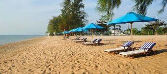 Kosmos Phu Quoc Villa