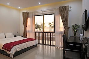 Villa exclusiva, 5 habitaciones, junto a la playa | Minibar, caja de seguridad en la habitación y decoración personalizada