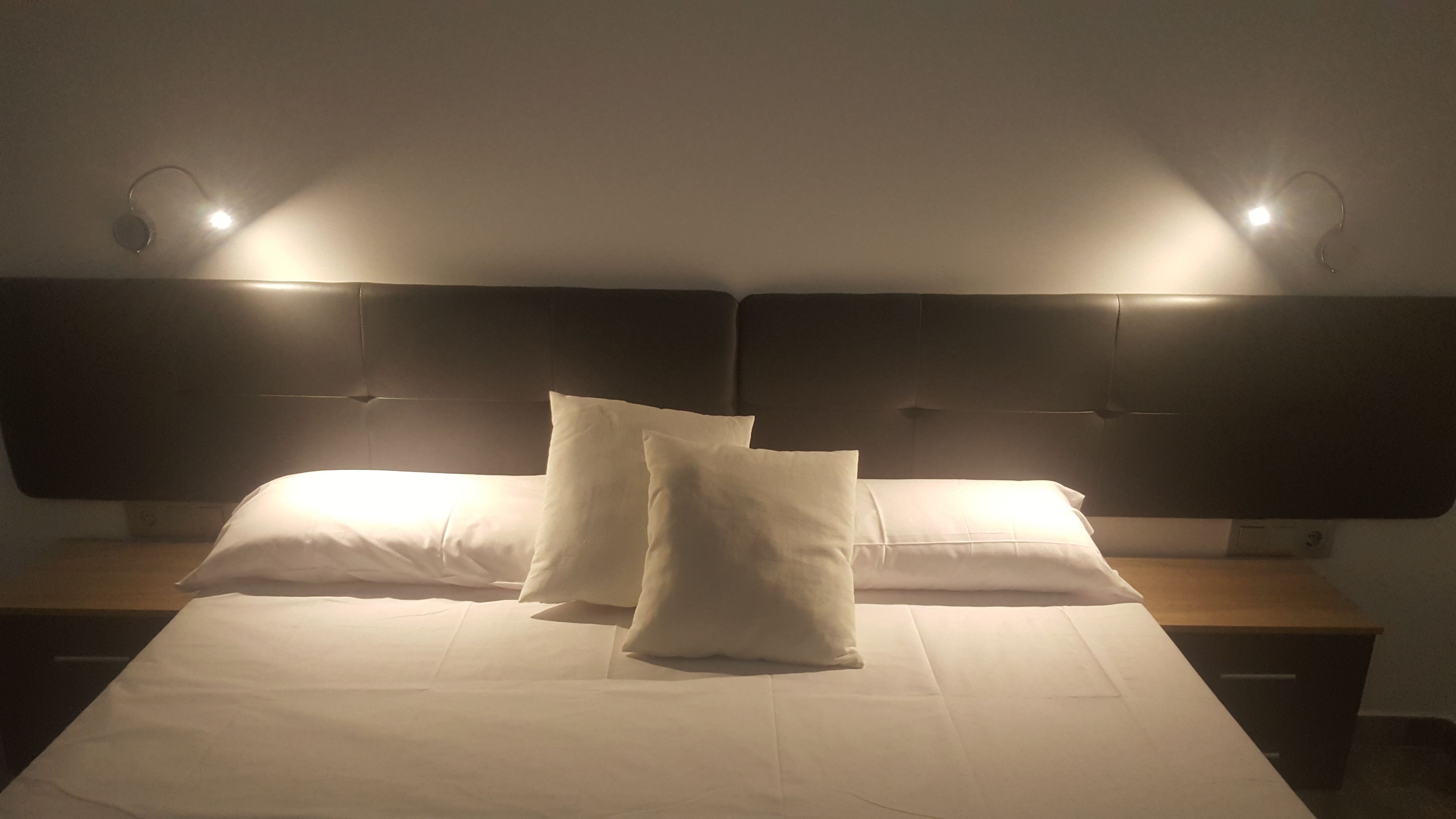 1 bedroom, desk, blackout curtains, soundproofing