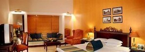 Room - Noor-us-sabah Palace (Bhopal)