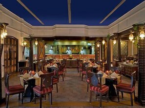 Dining - Noor-us-sabah Palace (Bhopal)