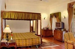 Room - Noor-us-sabah Palace (Bhopal)