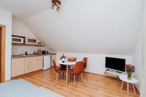 Apartment with Balcony - Dependence building | ์ฑ
์, ๋ค๋ฆฌ๋ฏธ/๋ค๋ฆฌ๋ฏธํ, ๋ฌด๋ฃ WiFi