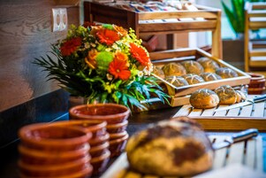 Daily buffet breakfast for a fee