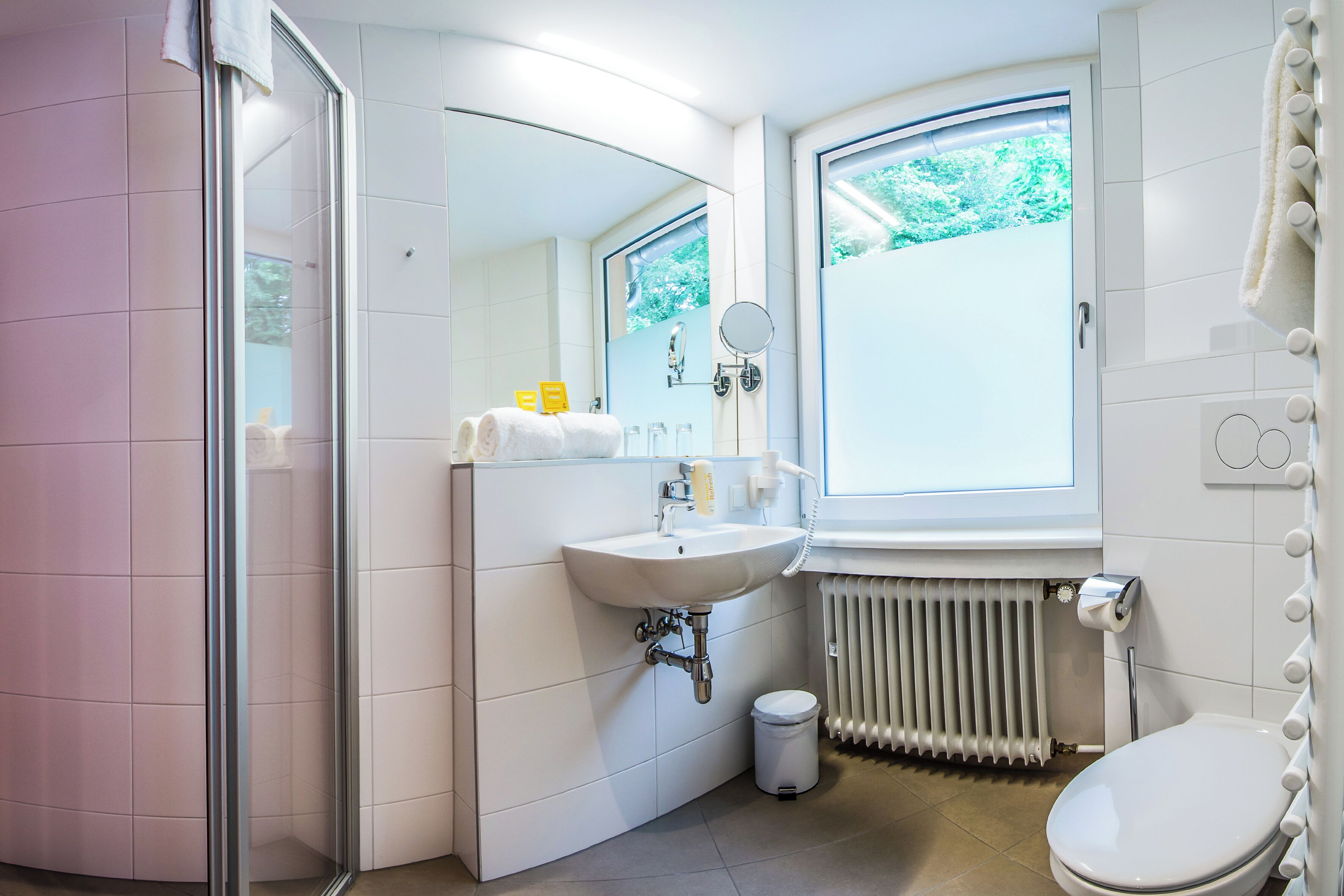 shower, free toiletries, hair dryer, towels