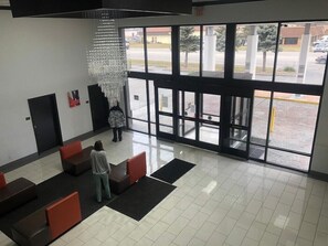 Lobby - Motel6 Indianapolis, IN (Indianapolis)