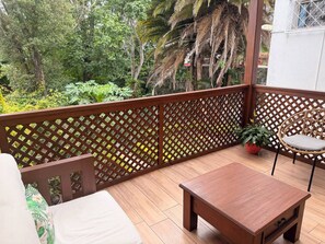 Terrace/patio - In & Out Hotel (Guatemala City)